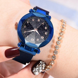 Watches Women Fashion Luxury Stainless Steel Magnetic Buckle Strap Refractive surface Luminous Dial Ladies Quartz Watch